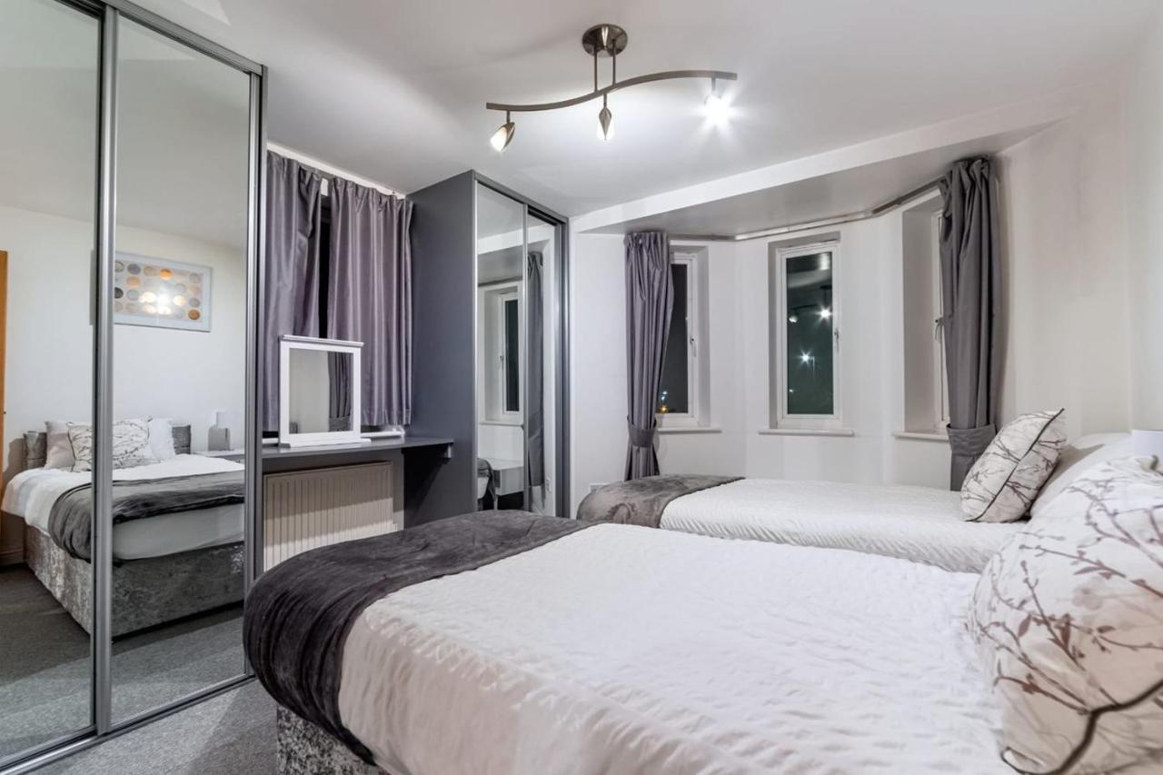 80 Clayburn By Incredible Stay Питерборо Екстериор снимка